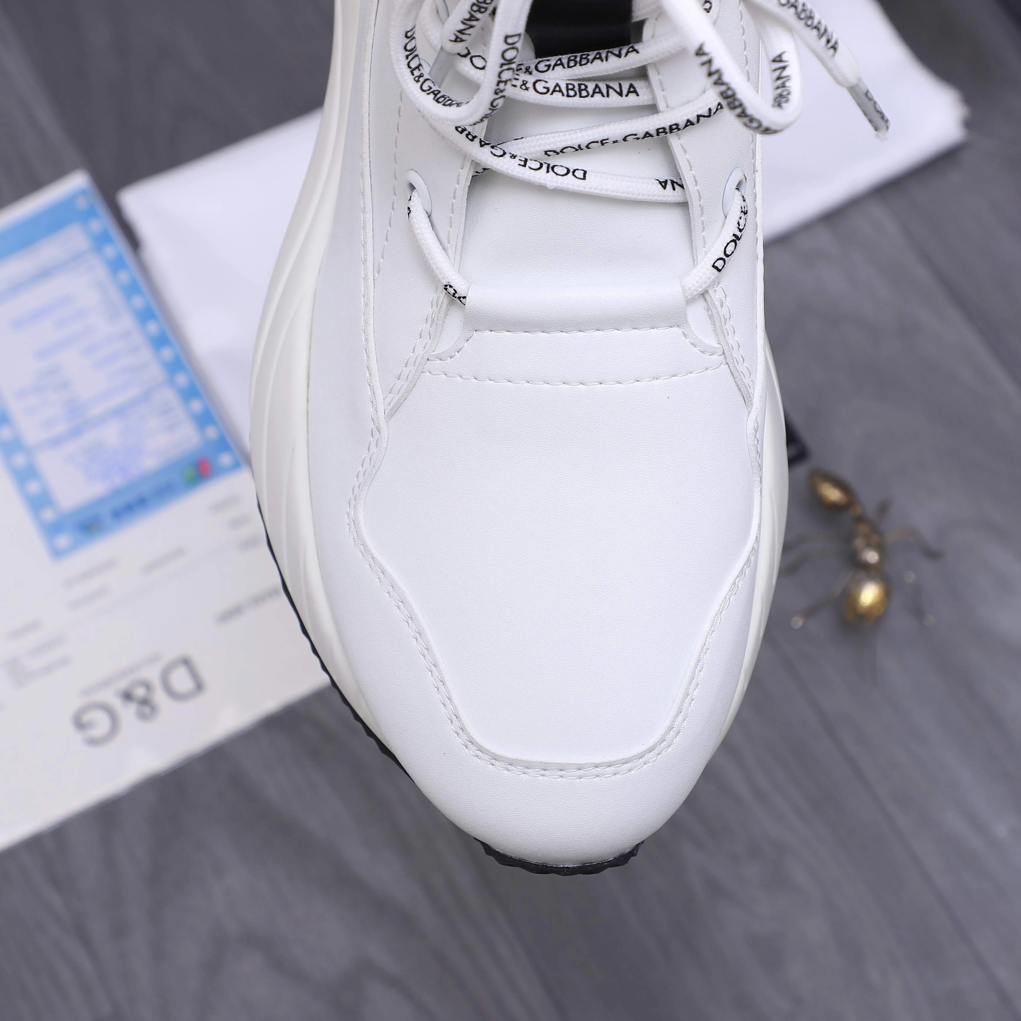Men's shoes 💰p540 Product trademark: DG (Dolce & Gabbana) high-top casual shoes for couples. Regular size: 36-46 (45.46 is custom-made and non-returnable) Product materials: Selected cowhide stitching upper, mesh lining, cowhide insole, rubber outsole